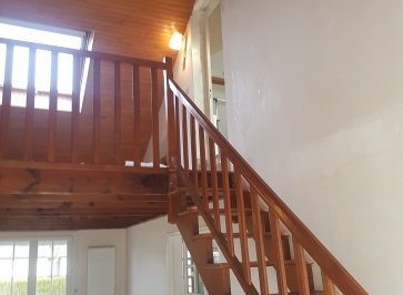 Rénovation d'escalier bois en peinture sur Avrillé