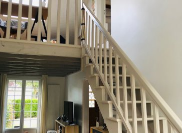 Rénovation d'escalier bois en peinture sur Avrillé