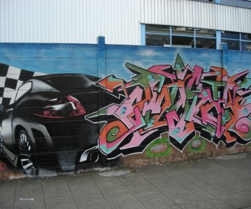 Graffiti Voiture course damier Angers Le Mans